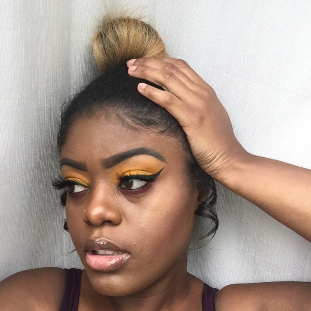 Meet your Posher, Monae